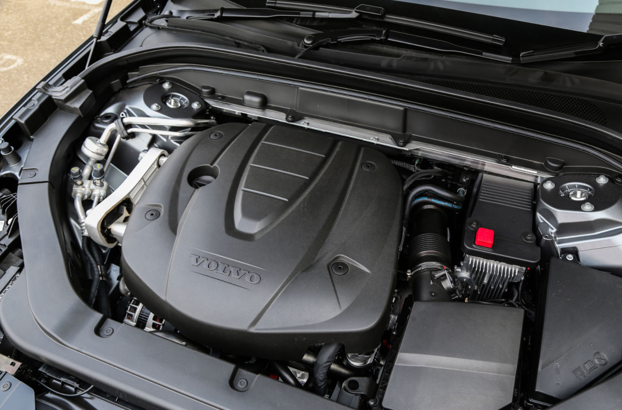 New 2023 Volvo XC60 Engine