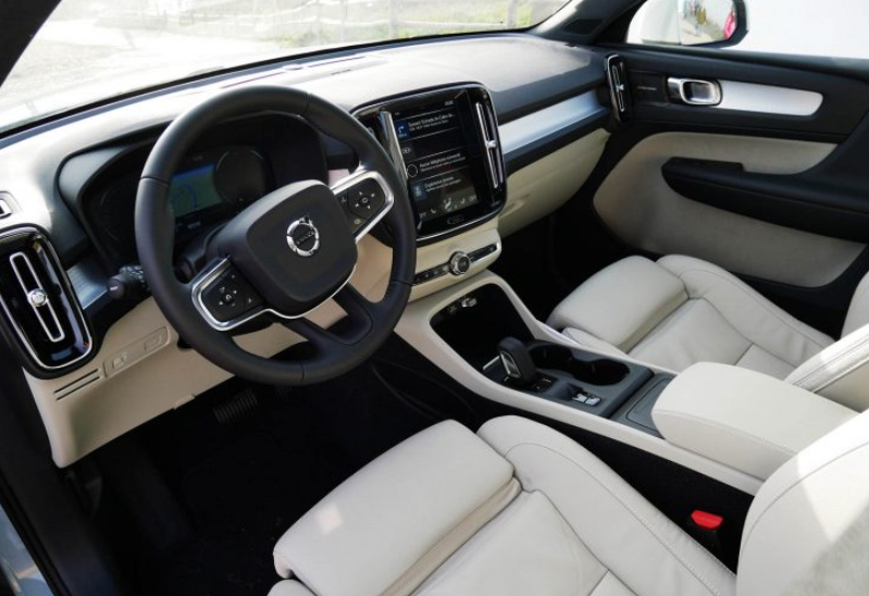 New Volvo XC40 2023 Interior