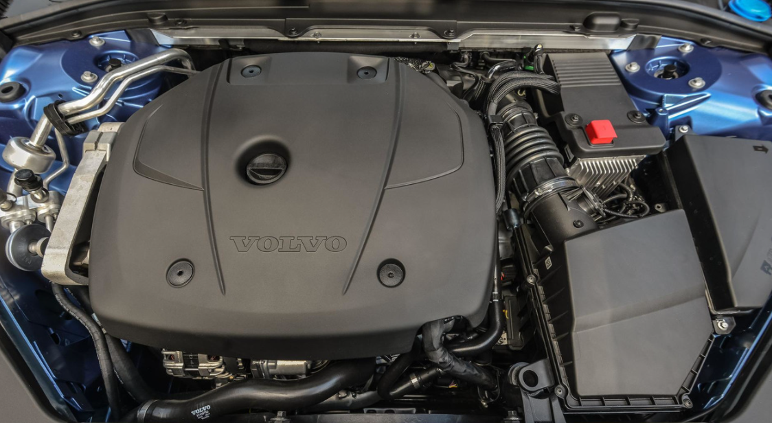 New Volvo XC60 2023 Engine