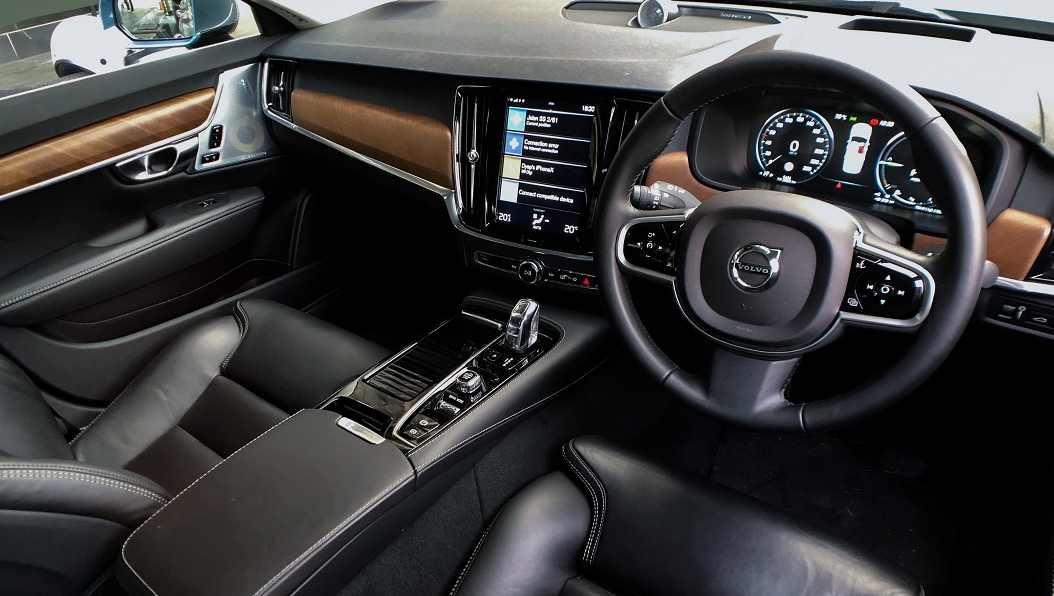 2024 Volvo S90 Interior